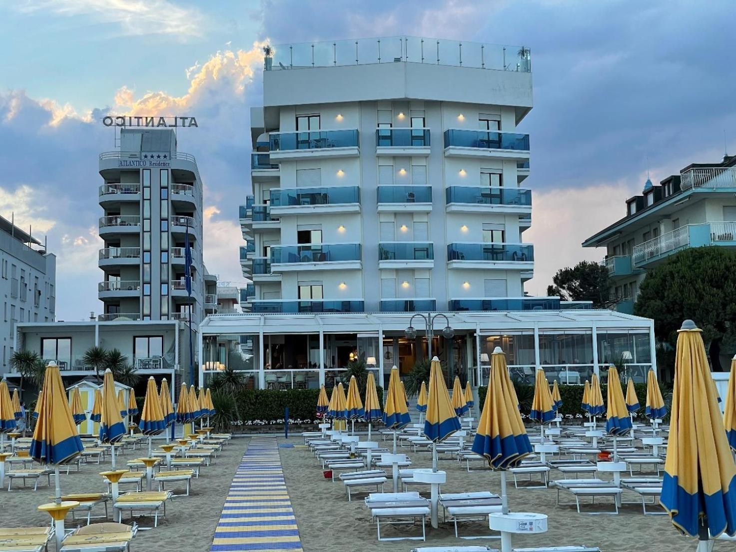 Residence Atlantico Lido di Jesolo Eksteriør billede